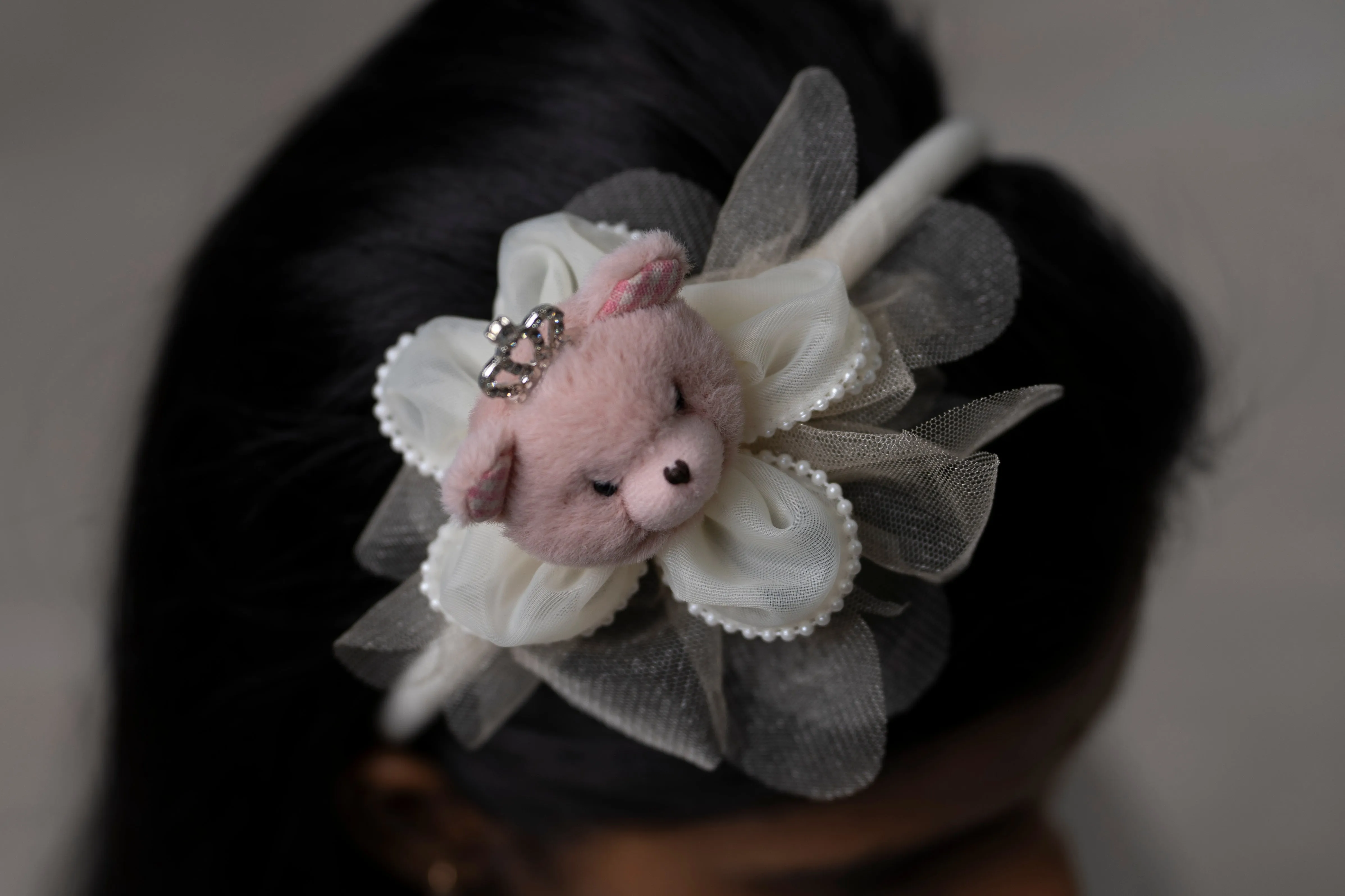 Adorable Plush Teddy Bear Hairbow with Ivory and Silver Tulle