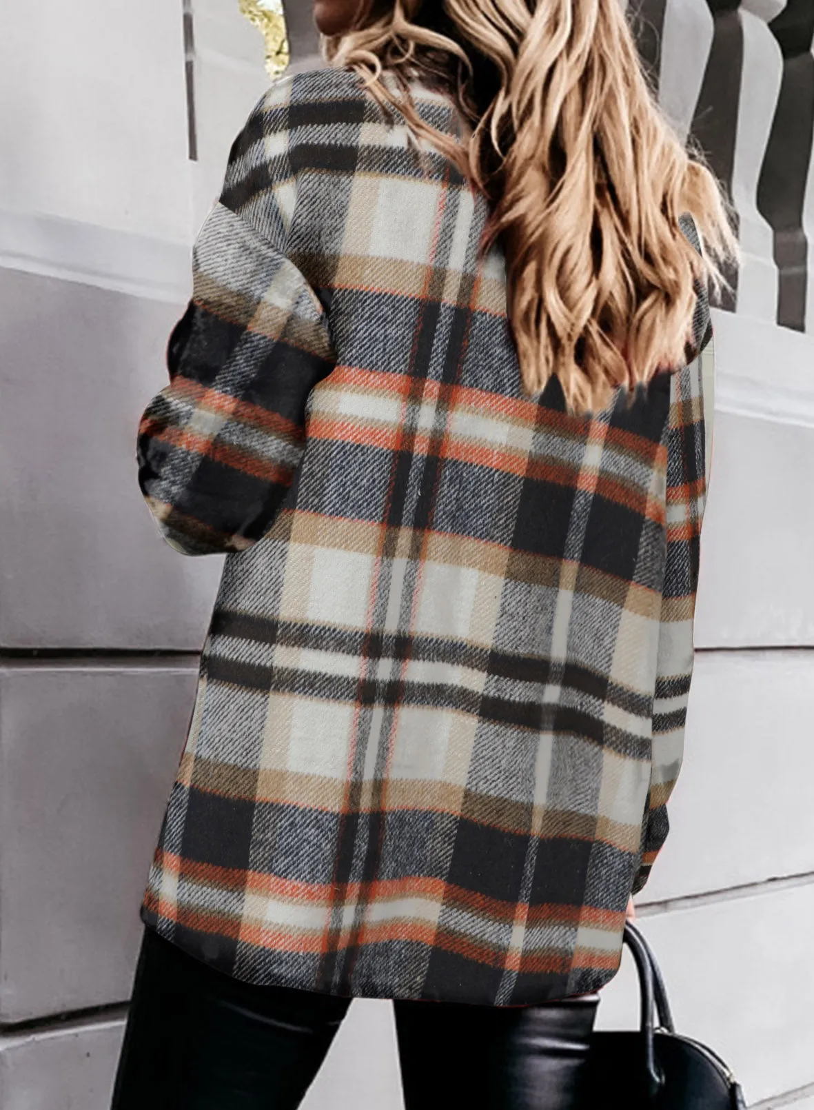 Geometric Plaid Print Pocketed Shirt