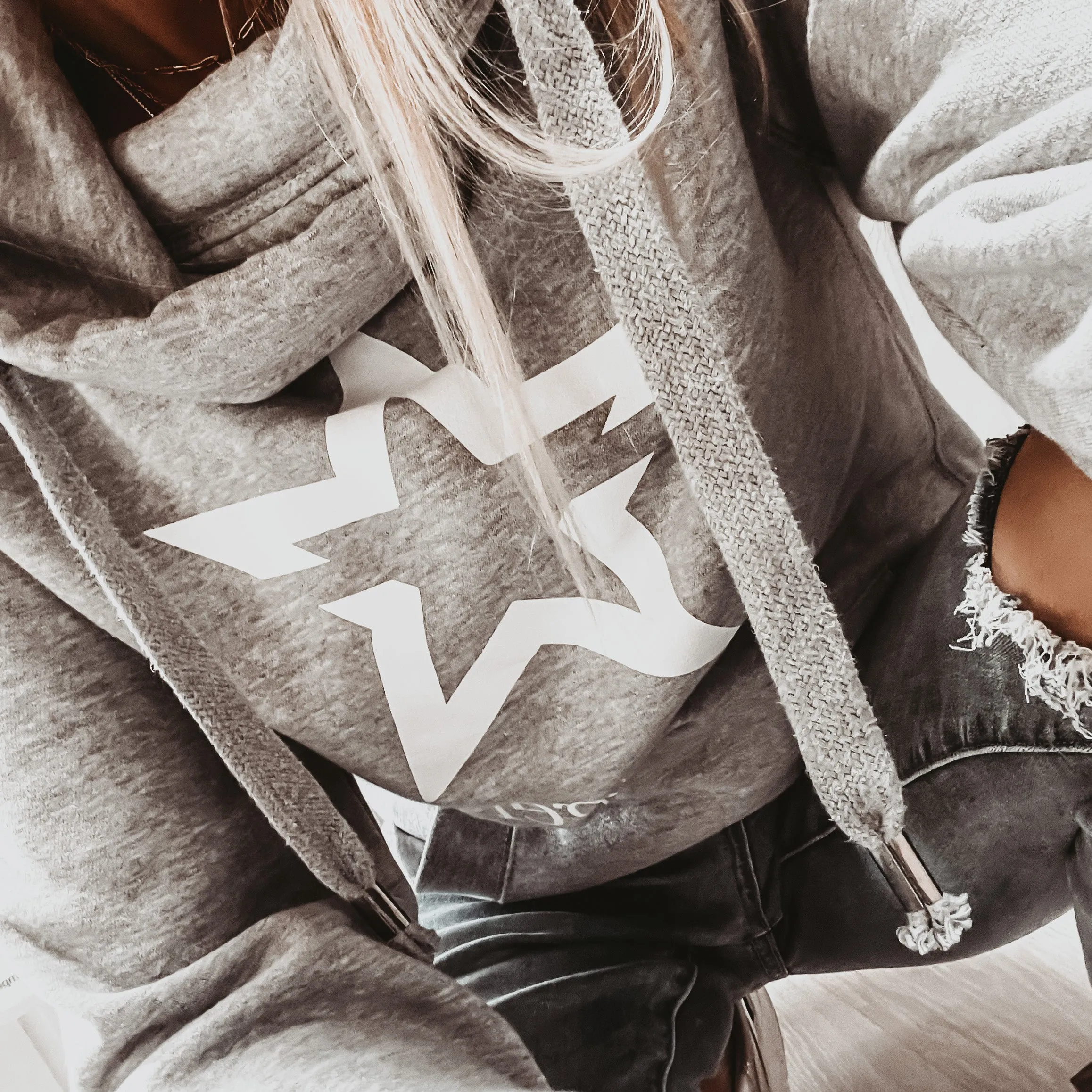 Grey & white LA star crossover neck hoody *boyfriend fit*