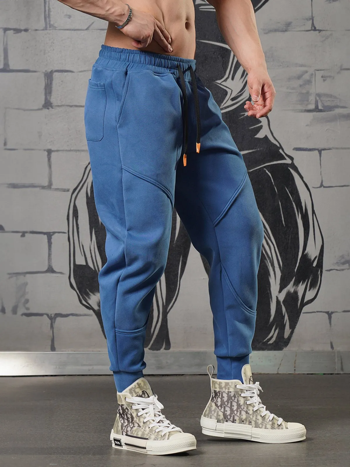 Motion Sweatpant Loose fit Tapered Jogger All Season Essential