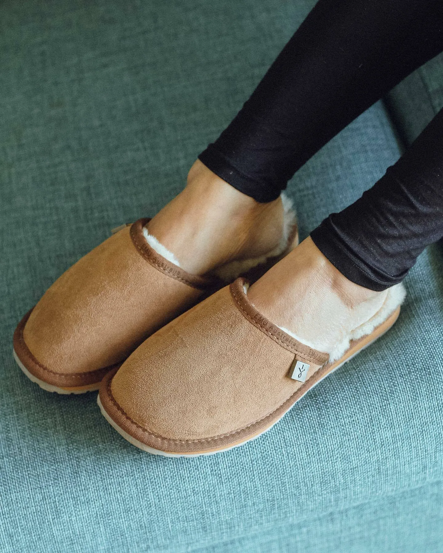 Platinum Yamba Slipper | Chestnut