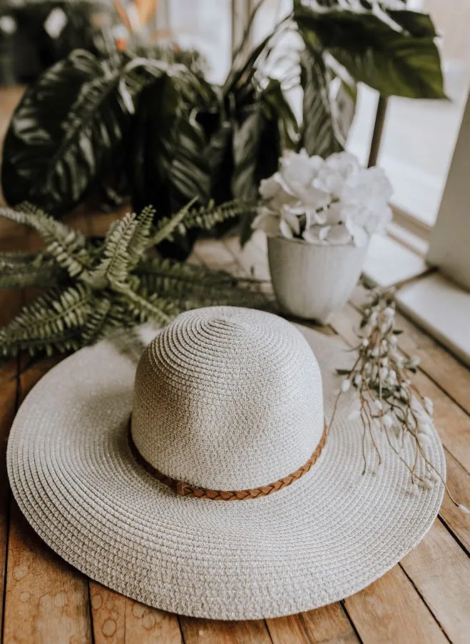 Shimmery Cream Sunhat